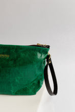 Load image into Gallery viewer, Naomi Leather Zipper Clutch | Emerald
