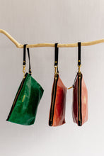 Load image into Gallery viewer, Naomi Leather Zipper Clutch | Emerald
