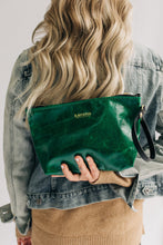 Load image into Gallery viewer, Naomi Leather Zipper Clutch | Emerald
